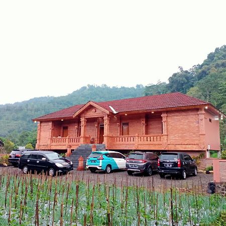 Villa Pringgitan Tawangmangu Bagian luar foto